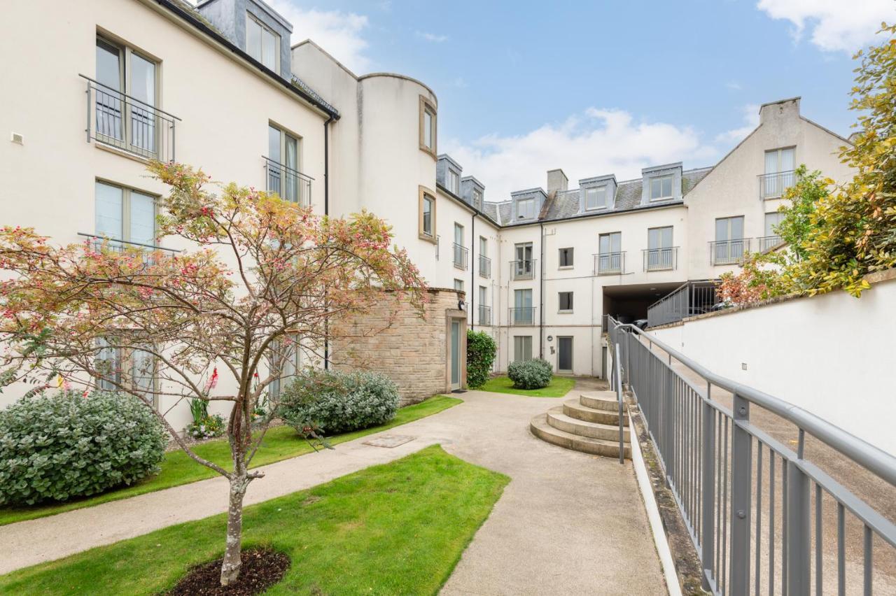 Parkview, Apartment *